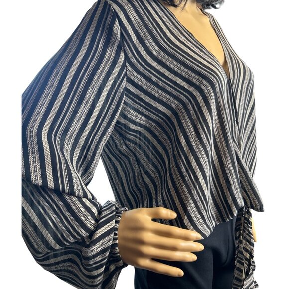 (6 for $25) Windsor Striped Surplice Tie-Front Blouse Size Large - Picture 4 of 6